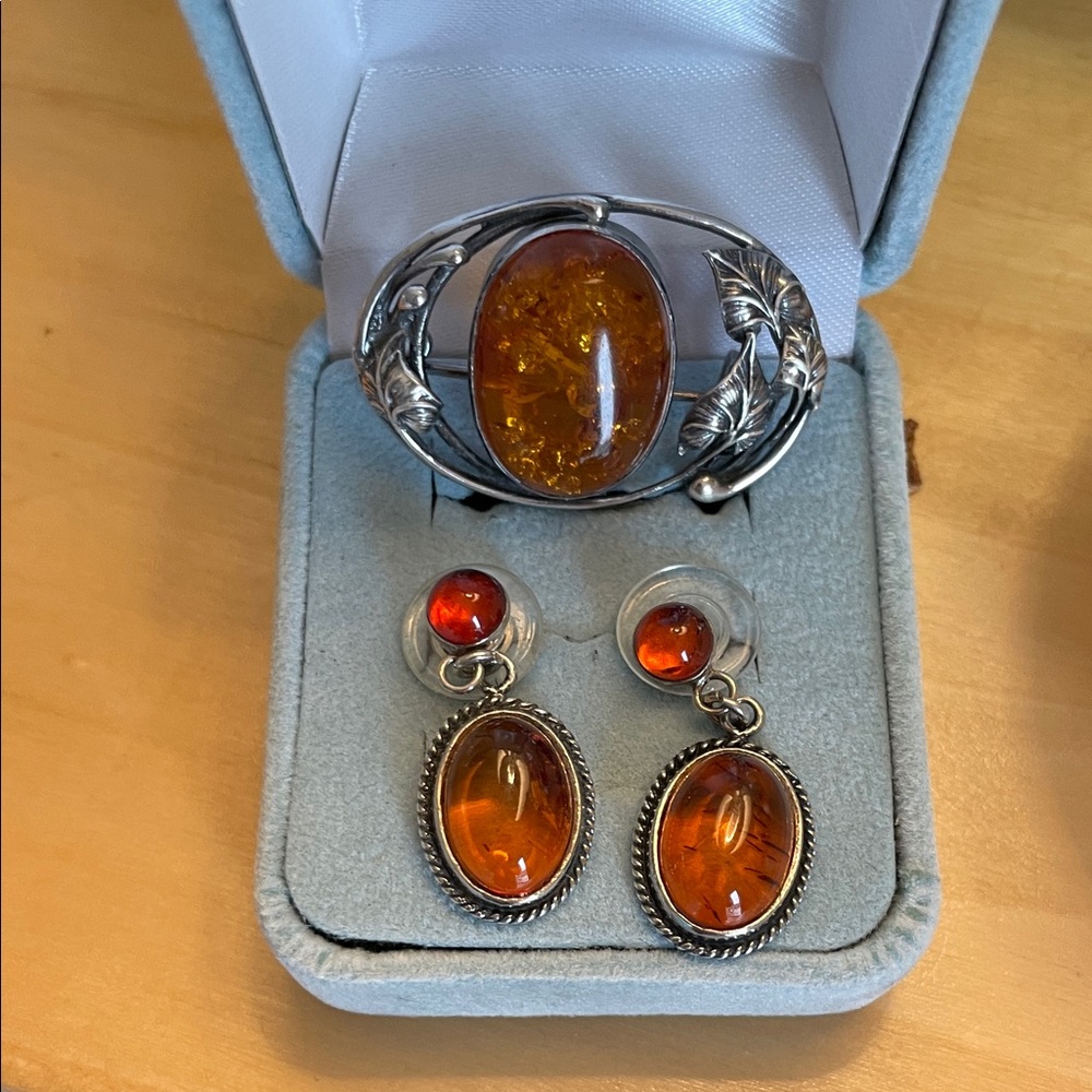 Sterling Silver Amber Brooch and Drop Earrings Set - Amber